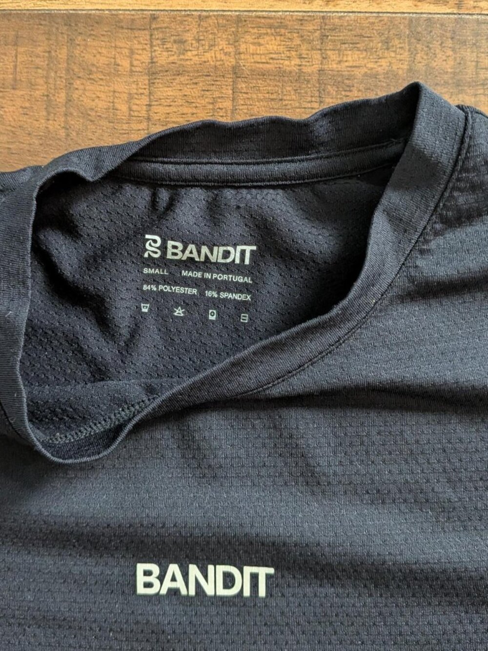 Bandit Running Micromesh Performance Run Tee in Black - Picture 5 of 6